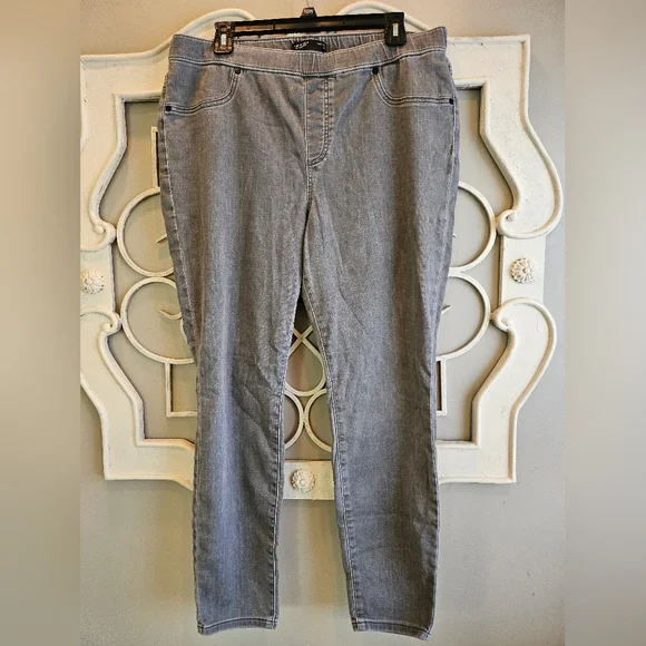 Simply Vera Vera Wang Gray Denim Jeggings guc (Z52) - Picture 1 of 3